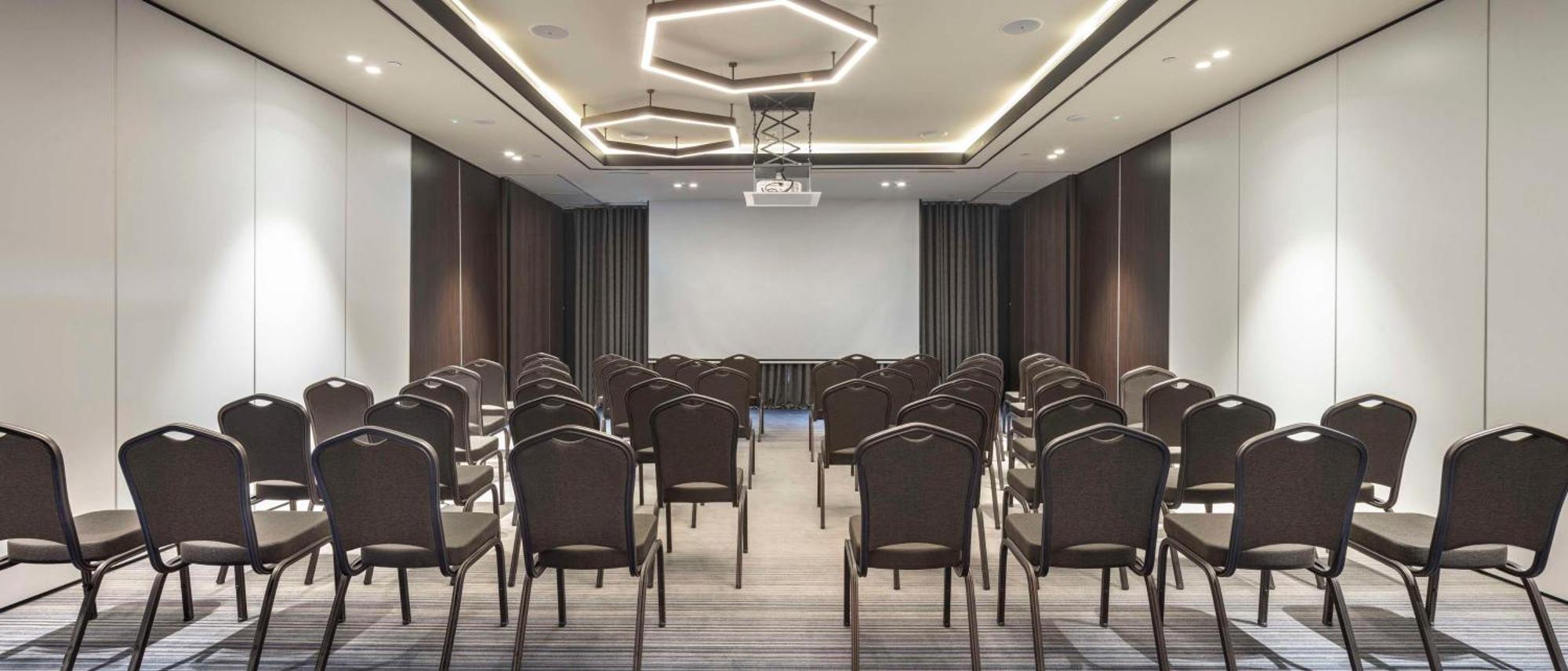 ホテル Doubletree By Hilton シャンルウルファ エクステリア 写真