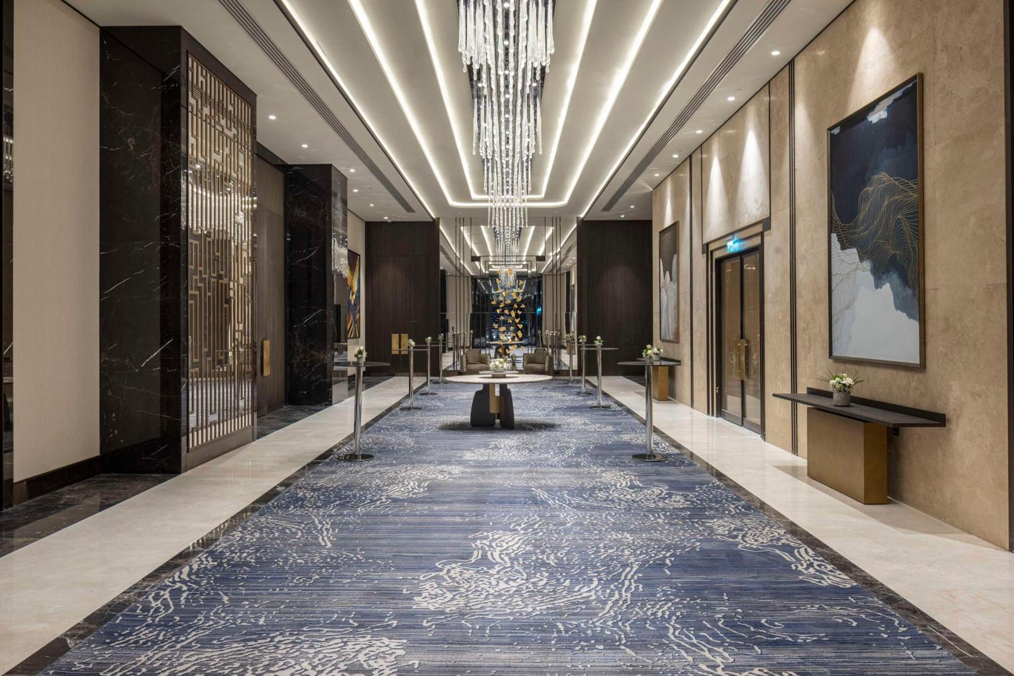 ホテル Doubletree By Hilton シャンルウルファ エクステリア 写真